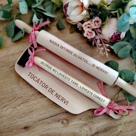 Set cadou  din lemn Tocator, Sucitor, Ciocan personalizabile [5]