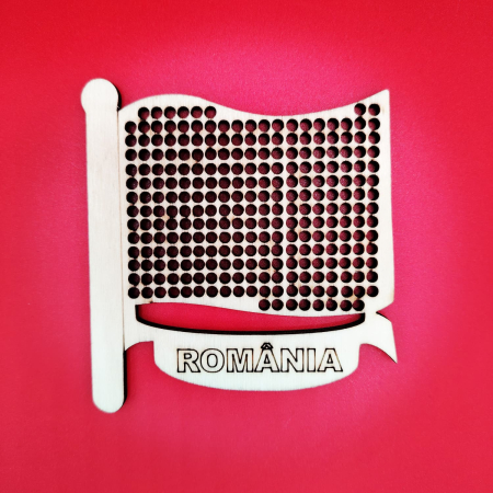 Steagul Romaniei din lemn pentru cusut si pictat, 10x10cm [2]