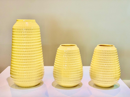 Vază Medie Galbena din Ceramica cu Model in Relief Yellow [1]