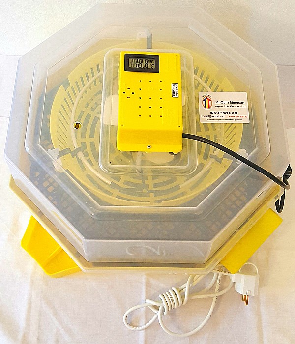 Incubator Cleo 5TGHAC - cu termostat reglabil, termohigrometru digital, întoarcere automată ouă de găină şi cupă exterioară pt. apă + CADOU Ghid de incubare premium + asistent incubare [11]