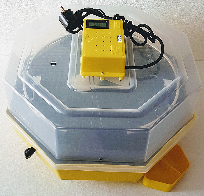 Incubator Cleo 5TGPHC - cu termohigrometru digital, întoarcere semi-automată ouă de găină & prepeliţă şi cupă exterioară pt. apă + CADOU Ghid de incubare premium + asistent incubare [2]