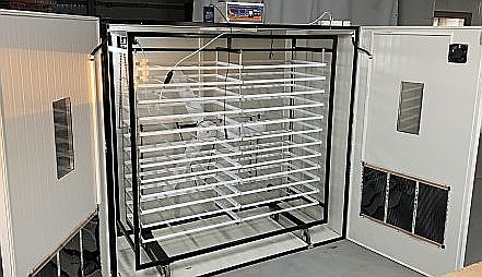 Incubator profesional (industrial) automatizat IP-9D (12.500 lei) (ouă: 3.168 găină, 7.956 prepeliţă, 2.268 raţă/curcă, 1.152 gâscă) Transportul nu este inclus! [2]