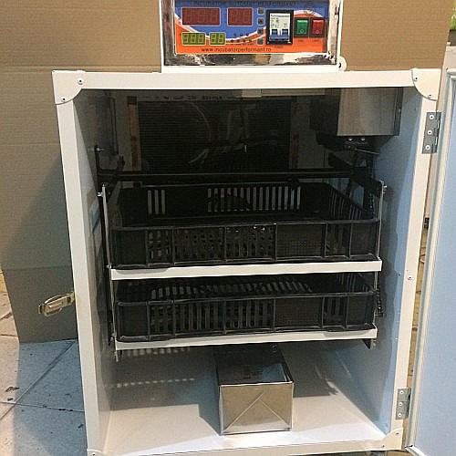 Incubator semiprofesional automatizat IP-2S (3.000 lei) (ouă: 176 găină, 442 prepeliţă, 126 raţă/curcă, 64 gâscă) Transportul nu este inclus! [5]