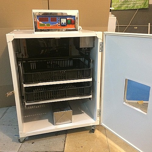 Incubator semiprofesional automatizat IP-2S (3.000 lei) (ouă: 176 găină, 442 prepeliţă, 126 raţă/curcă, 64 gâscă) Transportul nu este inclus! [2]