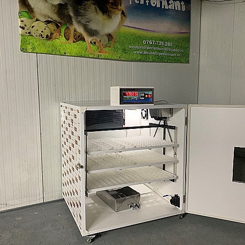 Incubator semiprofesional automatizat IP-3 (3.700 lei) (ouă: 528 găină, 1.326 prepeliţă, 378 raţă/curcă, 192 gâscă) [5]