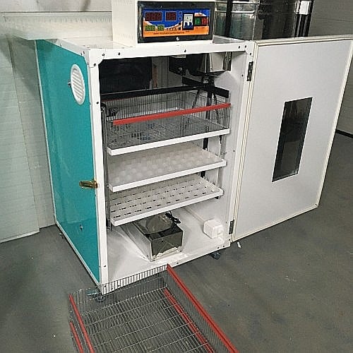 Incubator semiprofesional automatizat IP-3S (3.200 lei) (ouă: 264 găină, 663 prepeliţă, 189 raţă/curcă, 96 gâscă) Transportul nu este inclus! [4]
