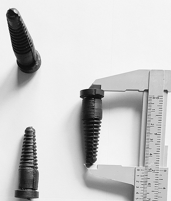 Set 20 degete deplumatoare (depenatoare) pentru jumulirea penelor de prepeliţe, porumbei şi păsări de curte de talie mică [4]