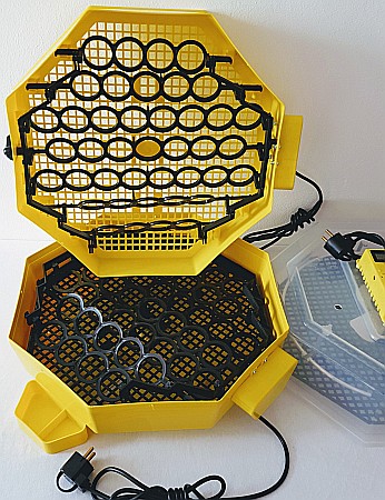 Incubator Cleo 5ETGPHAC - cu etaj, termohigrometru digital, întoarcere automată ouă de găină & prepeliţă şi cupă exterioară pt. apă + CADOU Ghid incubare premium + asistent incubare [2]