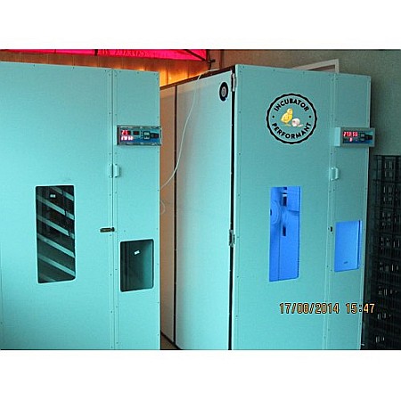 Incubator profesional (industrial)  automatizat IP-8D (11.000 lei) (ouă: 2.816 găină, 7.072 prepeliţă, 2.016 raţă/curcă, 1.024 gâscă) Transportul nu este inclus!
