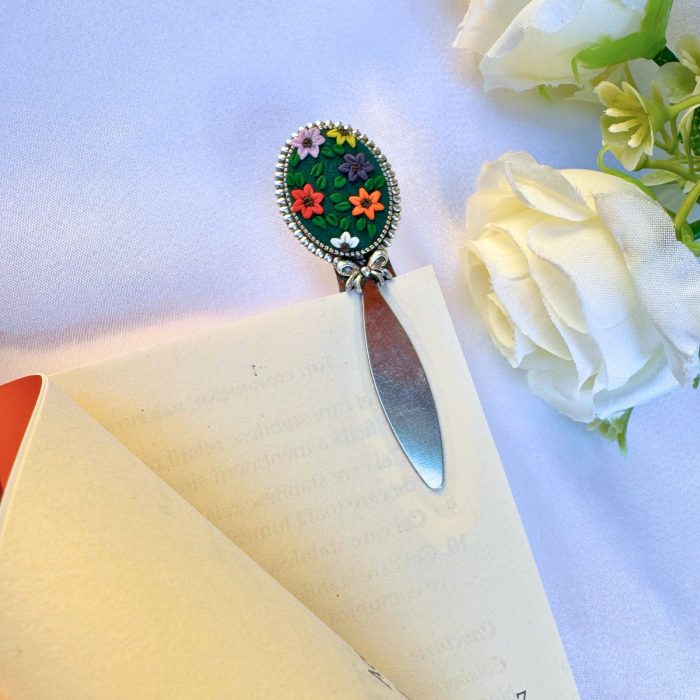 Semn de carte verde cu design vintage [3]