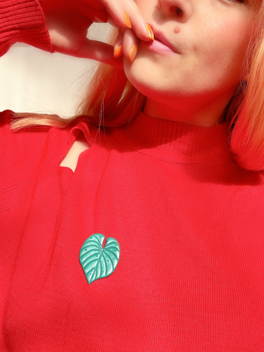 Broșă cu design monstera verde smarald [4]
