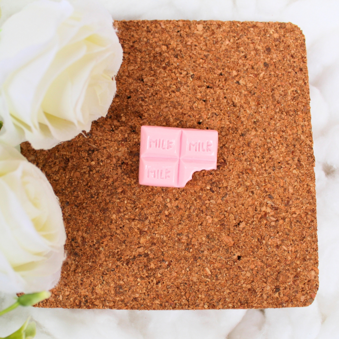 Broșă Piece of Chocolate roz cu design floral [3]