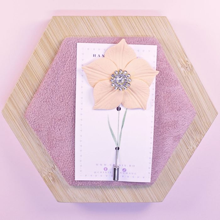 Brosa - Pin Floare Inima Primaverii [4]