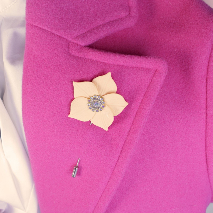 Brosa - Pin Floare Inima Primaverii [5]