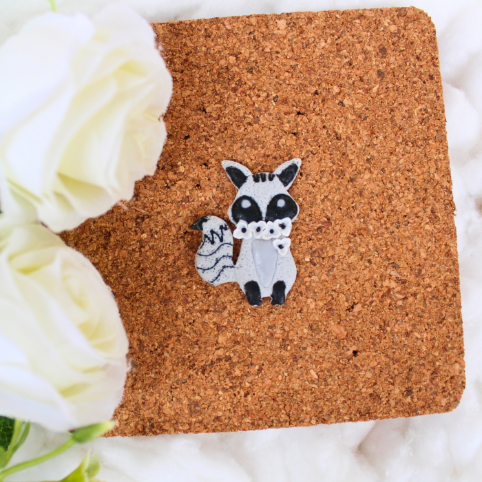 Brosa Raccoon gri, accesoriu jucaus [3]