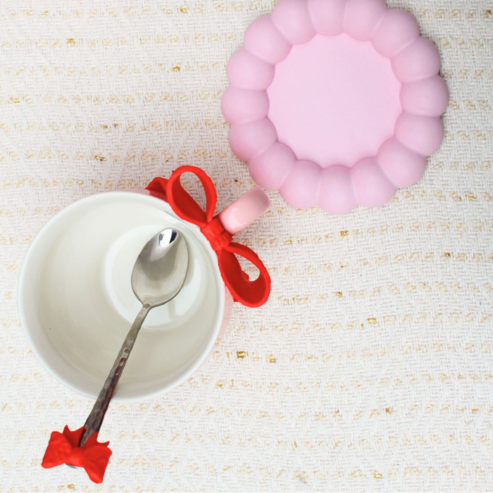 Cana Pink Life cu fundiță roșie și accesorii asociate [3]