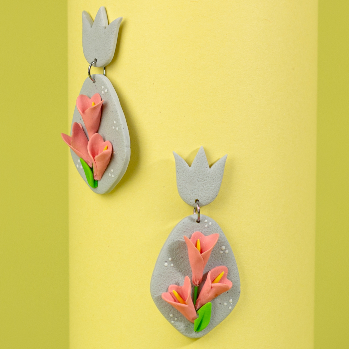 Cercei Arisha gri cu design floral [2]