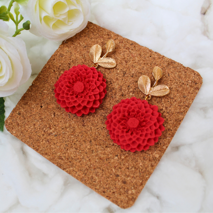 Cercei Dhalia roșii cu design floral [2]