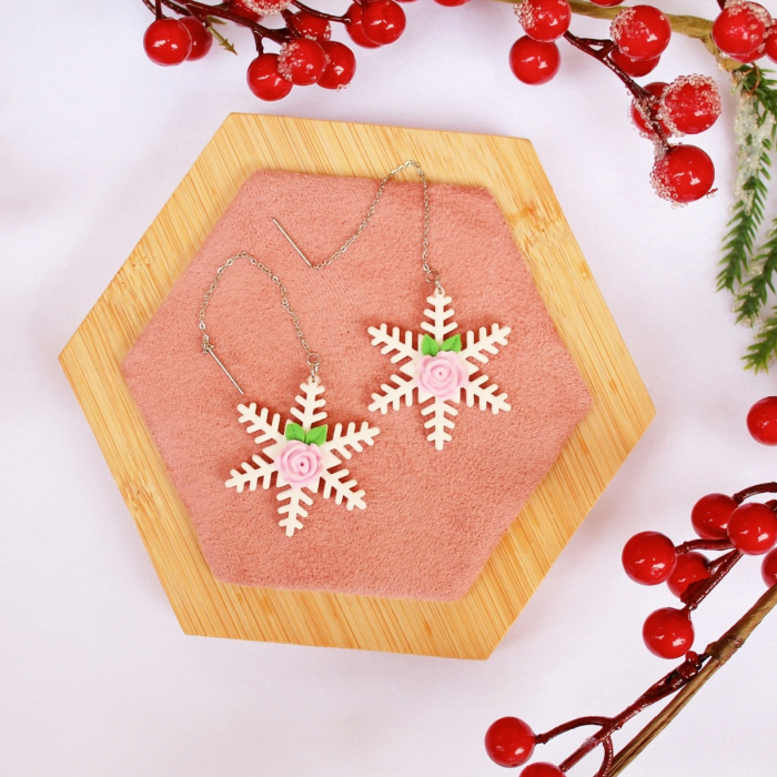 Cercei Floral Flakes albi cu trandafir roz [2]