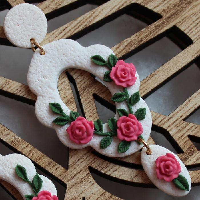 Cercei Julieta albi cu design vintage [2]