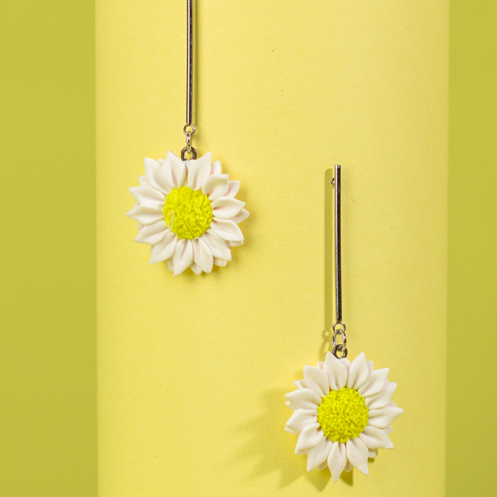 Cercei lungi Margareta, albi cu model floral [2]