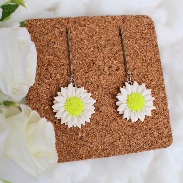 Cercei lungi Margareta, albi cu model floral [2]