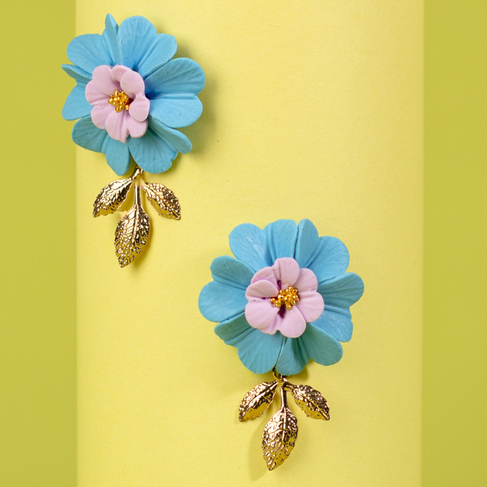 Cercei Naiad albi și albastri cu design floral voluminos [2]