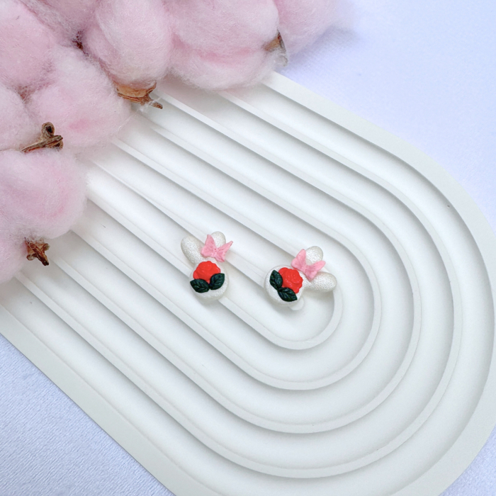Cercei albi Rose Bunny cu design pascal [3]