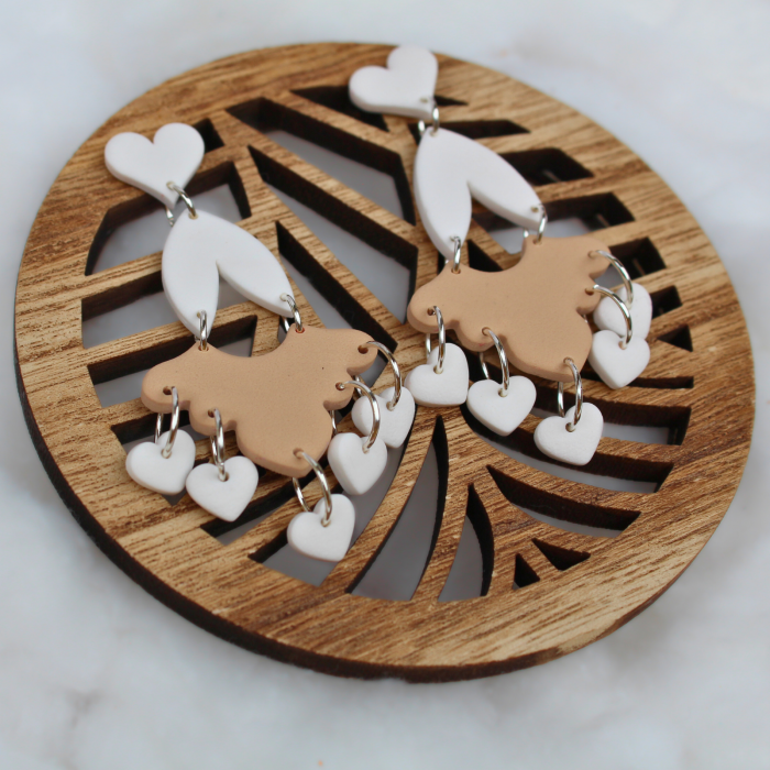 Cercei Valentine Hearts crem cu design artistic [2]