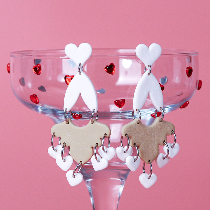 Cercei Valentine Hearts crem cu design artistic [2]