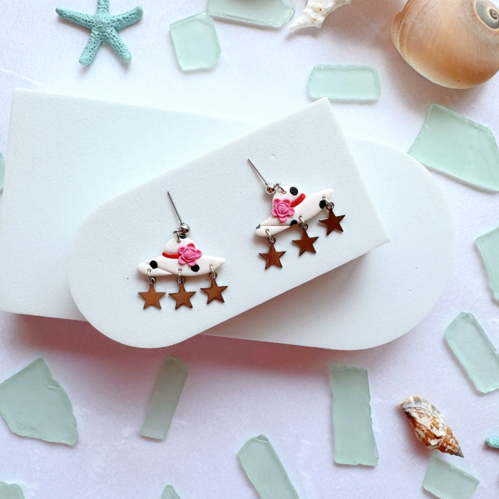 Cercei Whimsical Hat cu steluțe albe [2]