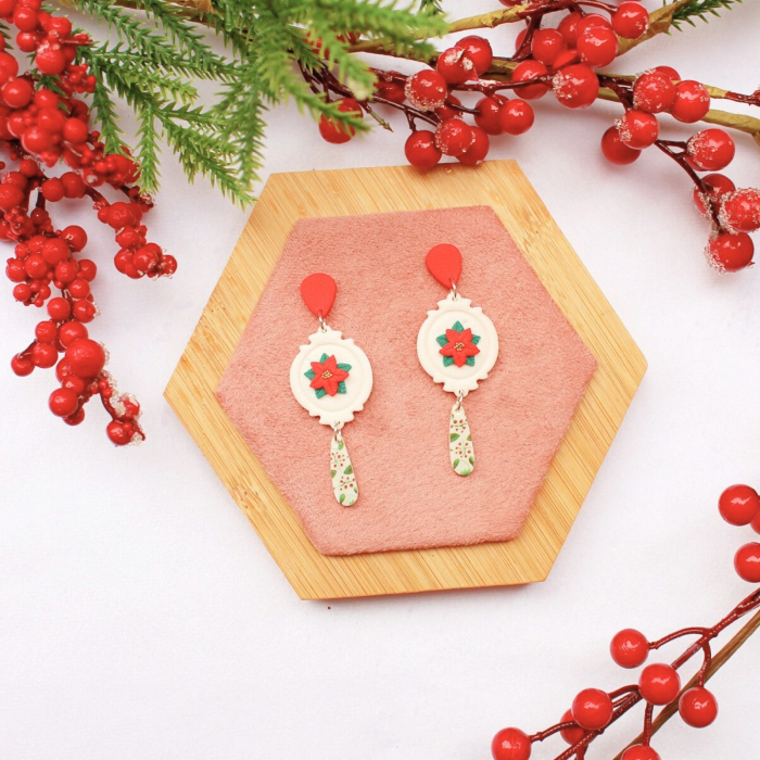 Cercei Winter Petals multicolori cu design floral subtil [2]