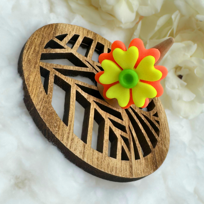 Inel multicolor Electric Flower cu efect fosforescent [5]