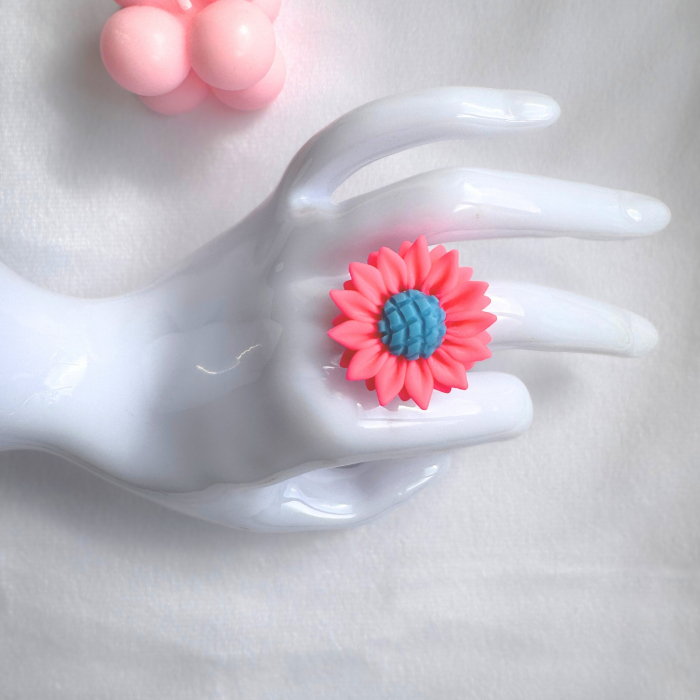 Inel Fluorescent Roz cu Design Floral [4]