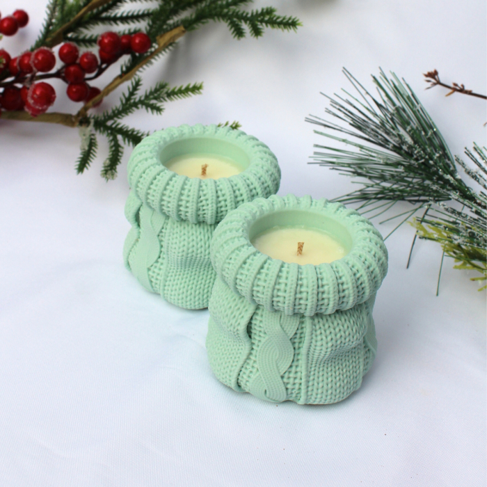 Lumanare Cozy Wine verde cu design elegant [2]