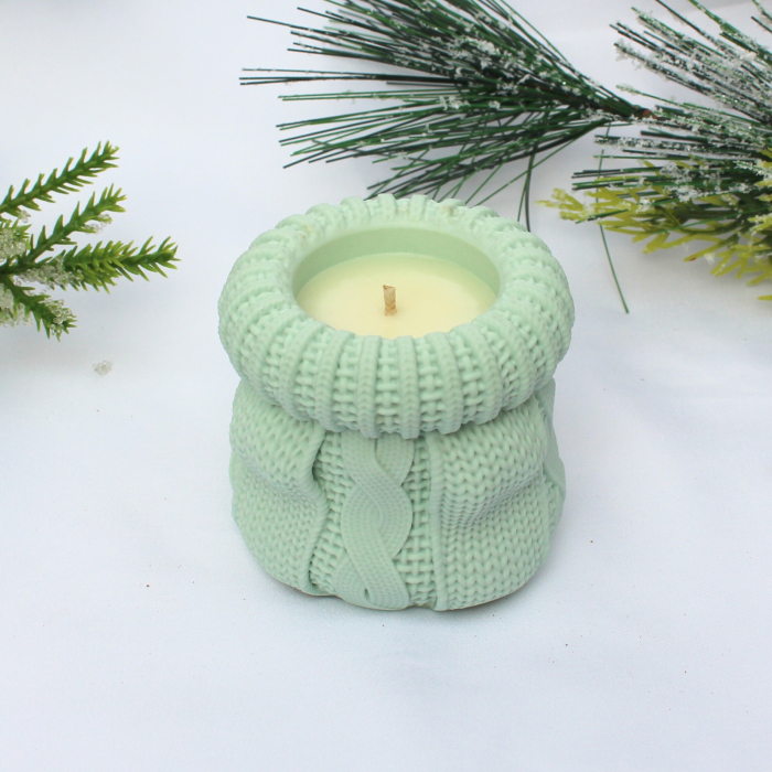 Lumanare Cozy Wine verde cu design elegant [3]