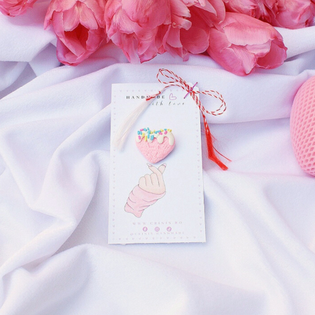 ACCESORII - Brosa inima roz cu detalii delicate