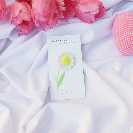 COLECTIE - Broșă Floare Albă cu Detalii Delicate