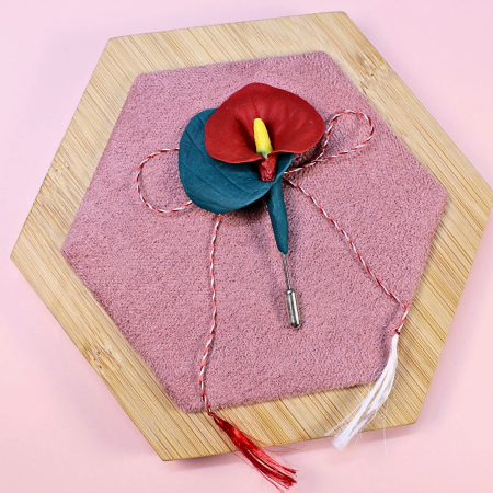 BROSE - Broșă model Anthurium cu detalii roșii