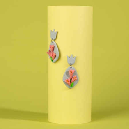 Primavara - Cercei Arisha gri cu design floral