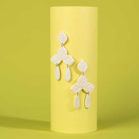 Primavara - Cercei Ethereal Lotus cu floare albă