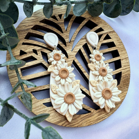 Cercei Lungi - Cercei cu flori de mușețel albe și design floral