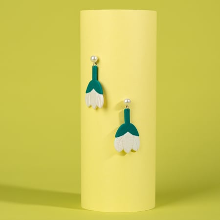 Cercei Medii - Cercei ghiocei albi cu perlă elegantă