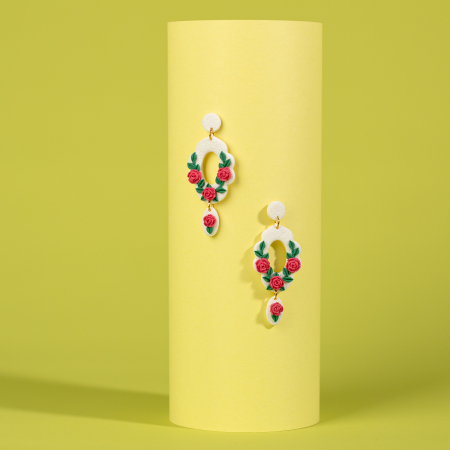 Cercei Lungi - Cercei Julieta albi cu design vintage