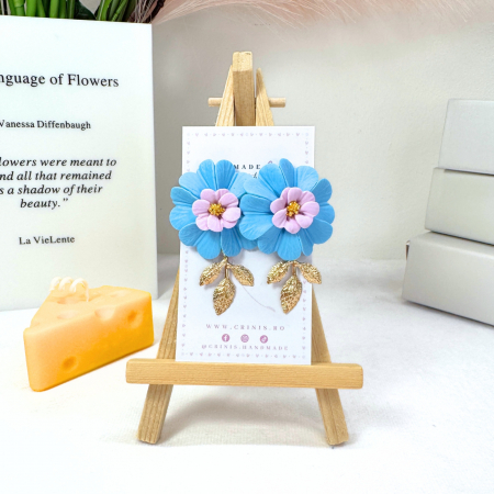 Cercei Lungi - Cercei Naiad albi și albastri cu design floral voluminos