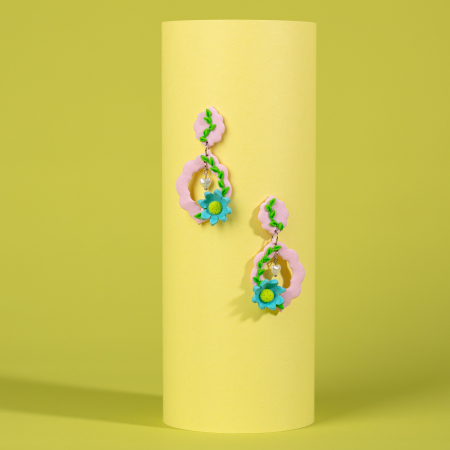 Primavara - Cercei Pinkoise roz statement cu design sofisticat