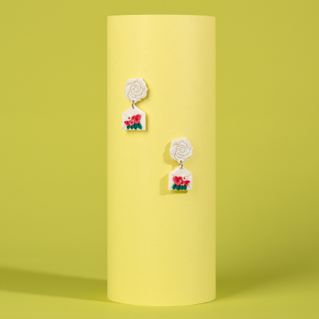 Cercei Medii - Cercei Plic cu Flori albi