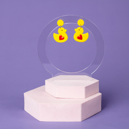 Cercei Medii - Cercei galbeni Ratusca cu inimioara rosie