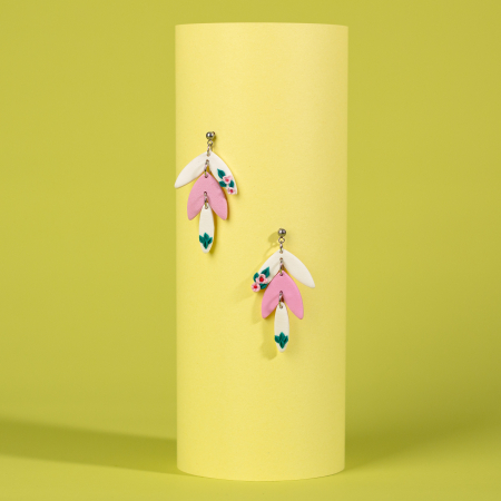 Primavara - Cercei Sheila roz cu design elegant primăvăratic