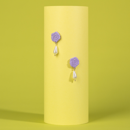 Cercei Medii - Cercei trandafir mov cu perlă